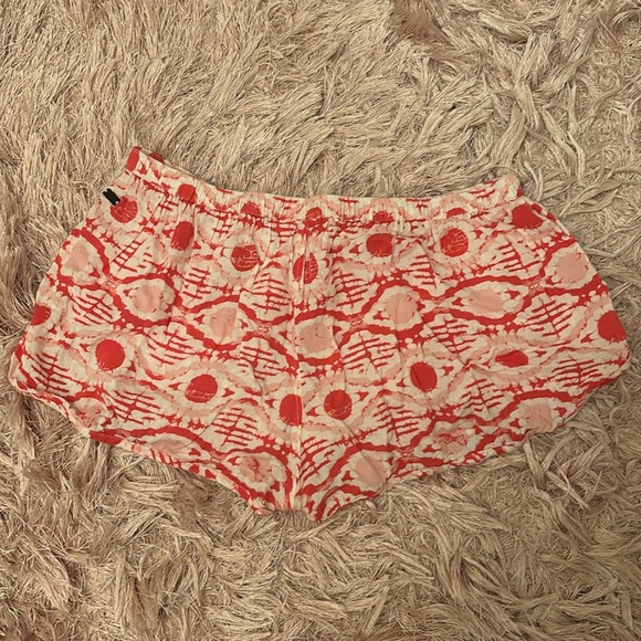 ROXY shorts 🌺☀️ - Picture 2 of 7